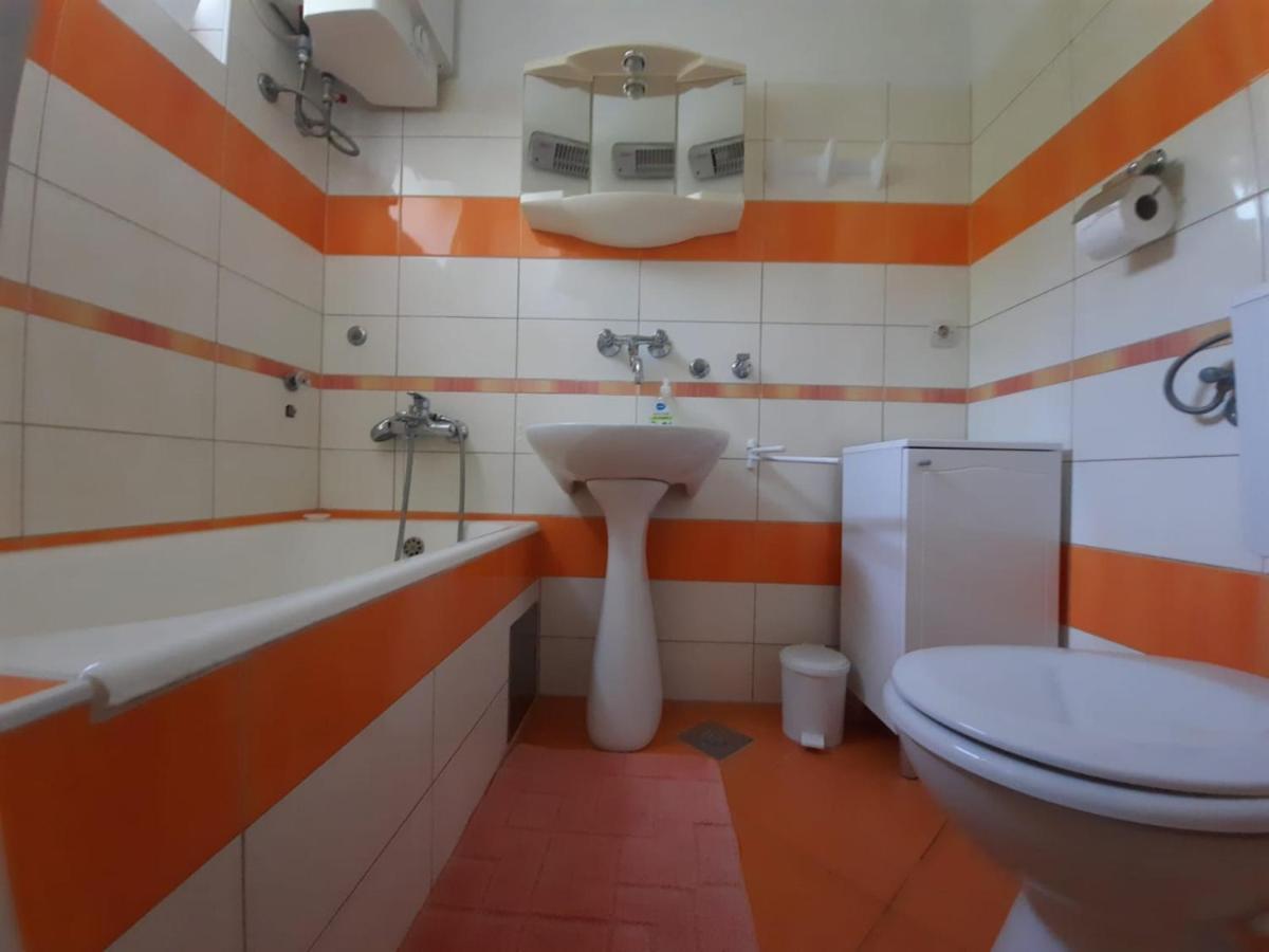 Apartmani Sruk Sukošan Zewnętrze zdjęcie