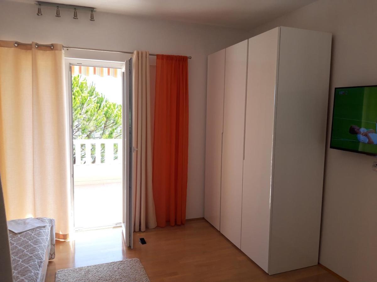 Apartmani Sruk Sukošan Zewnętrze zdjęcie