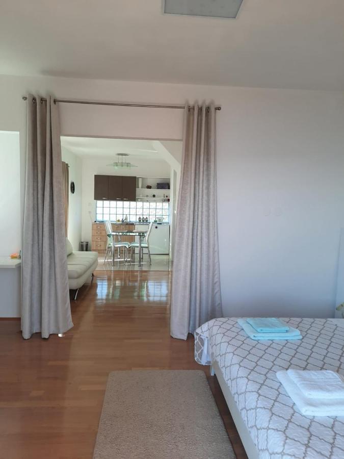 Apartmani Sruk Sukošan Zewnętrze zdjęcie